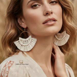 Aretes redondos boho de macramé.