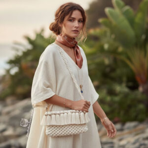 Bolso de macramé cisne con cierre.