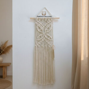Tapiz de macramé mariposa.