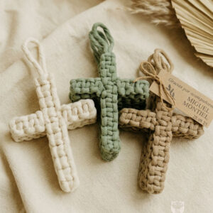 Cruces de macrame.
