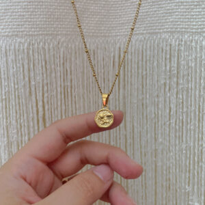 Collar casual conejo.